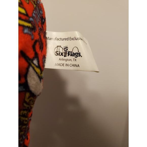 Six Flags DC Comics Flash Bear 10" Seated NWT - Picture 6 of 10